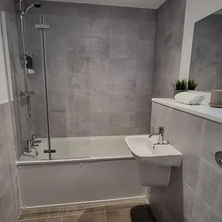 2 Bedroom Penthouse Manchester Exterior photo